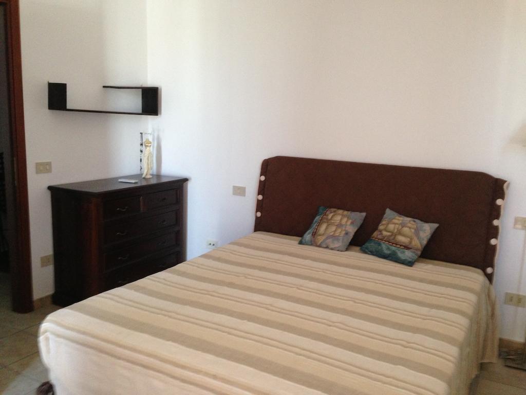 Residence Mareblu Barcellona Pozzo di Gotto Habitación foto